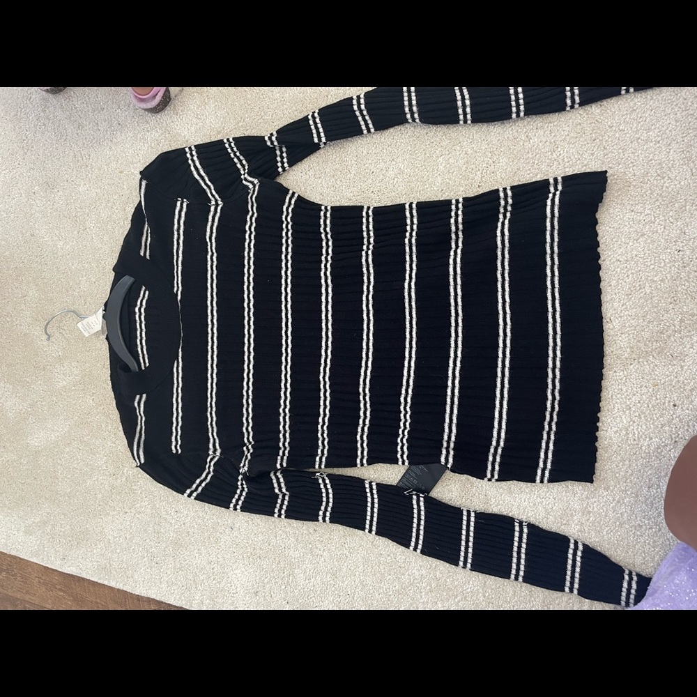 STRIPED SWEATER